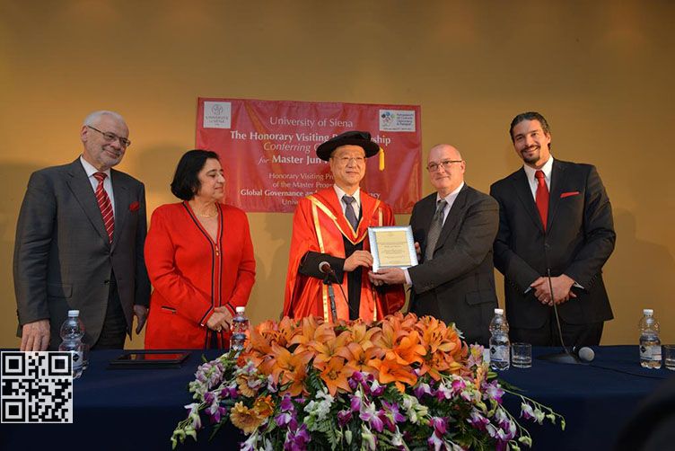 卢军宏台长被授予锡耶纳大学“荣誉客座教授”